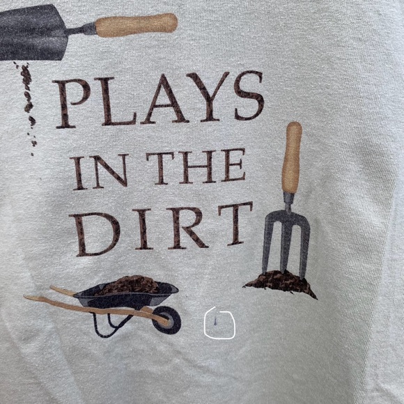 Vintage Plays in the Dirt Garden Gardening T-Shirt Graphic Tee Size Large - Picture 3 of 4